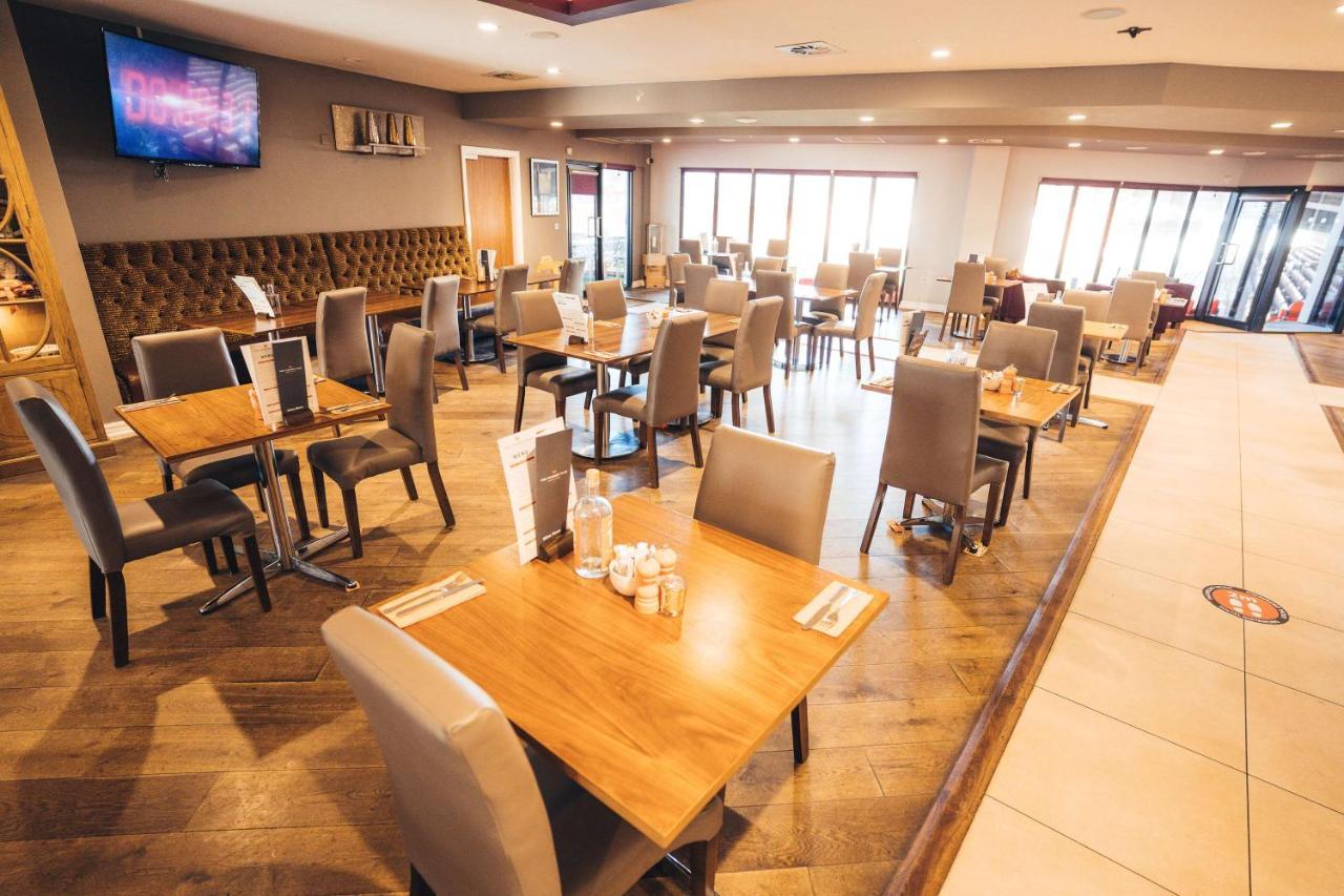 Blackpool Football Club Stadium Hotel, A Member Of Radisson Individuals Extérieur photo