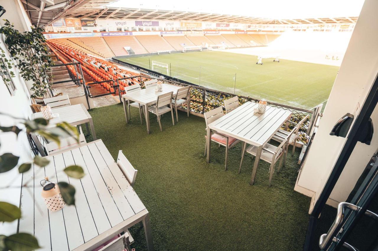 Blackpool Football Club Stadium Hotel, A Member Of Radisson Individuals Extérieur photo